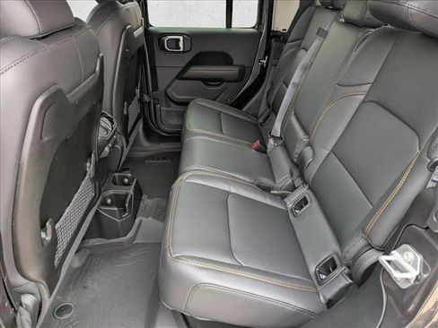 New 2026 Jeep Gladiator Sport AWD/4WD image 15