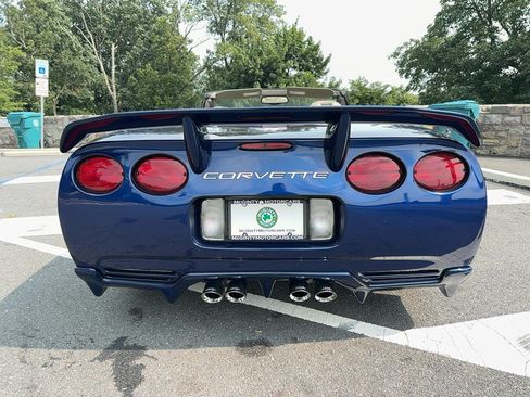 Used 2004 Chevrolet Corvette Convertible w/ Preferred Equipment Group RWD image 8