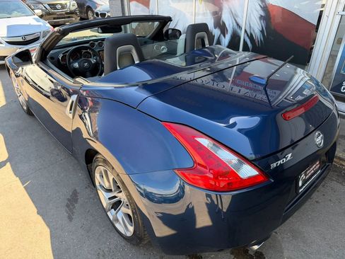 Used 2013 Nissan 370Z Touring image 13