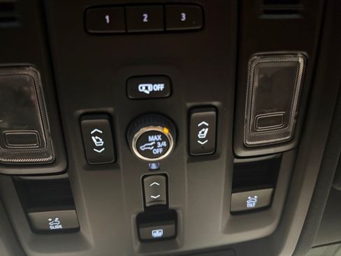 Used 2024 Chevrolet Tahoe High Country RWD image 44
