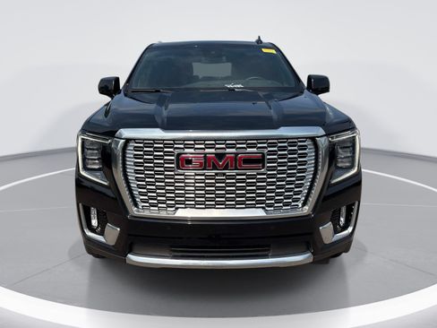 Used 2023 GMC Yukon Denali AWD/4WD image 2