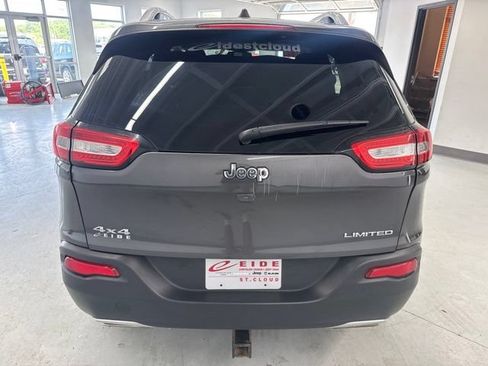 Used 2016 Jeep Cherokee Limited AWD/4WD image 12