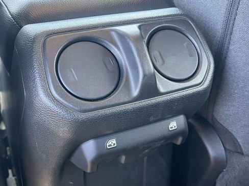 Used 2024 Jeep Wrangler Unlimited Sport AWD/4WD image 19
