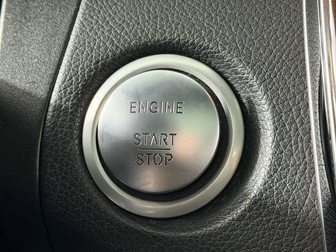 Used 2017 Mercedes-Benz GLC 300 4MATIC image 31