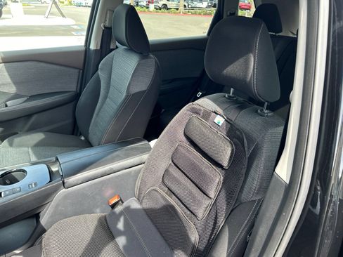 Used 2023 Nissan Rogue SV FWD image 6