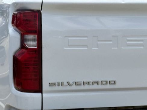 Used 2023 Chevrolet Silverado 2500 LT w/ Convenience Package AWD/4WD image 6
