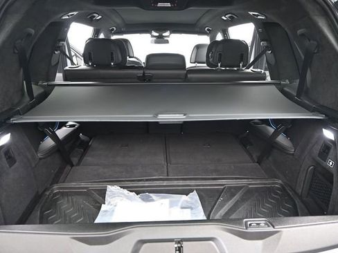 Used 2024 BMW X7 M60i AWD/4WD image 19
