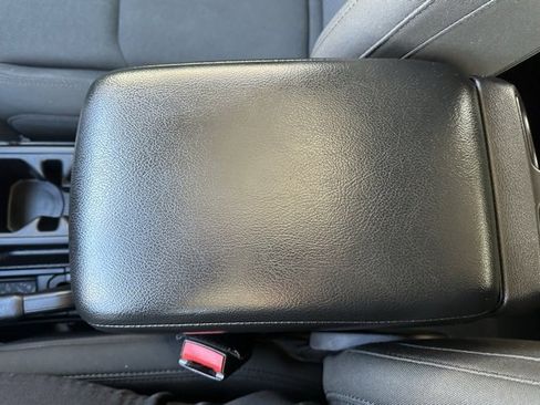 Used 2021 Jeep Wrangler Unlimited Sport image 28