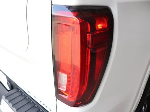 Used 2023 GMC Sierra 1500 Denali w/ Denali Reserve Package AWD/4WD image 29