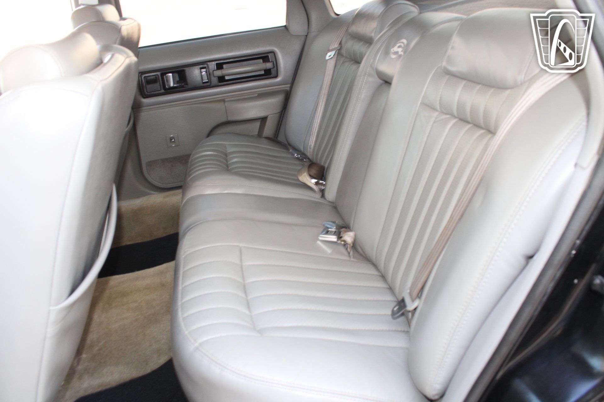 Used 1994 Chevrolet Caprice SS RWD image 8