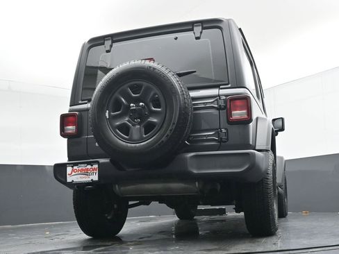 Used 2021 Jeep Wrangler Unlimited Sport AWD/4WD image 35