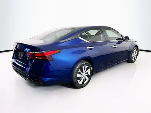 Used 2023 Nissan Altima 2.5 S FWD image 9