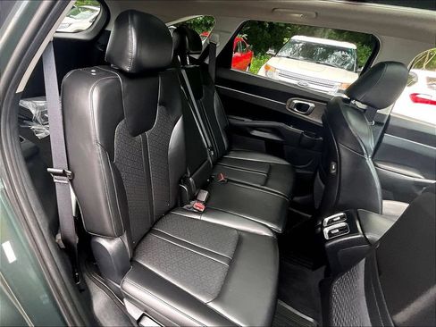 Used 2023 Kia Sorento S w/ Panoramic Sunroof Package AWD/4WD image 15