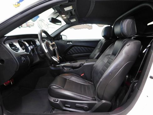 Used 2013 Ford Mustang GT Premium image 54