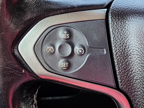 Used 2018 Chevrolet Silverado 1500 LT w/ All Star Edition image 28