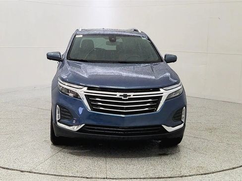 Used 2024 Chevrolet Equinox Premier FWD image 2