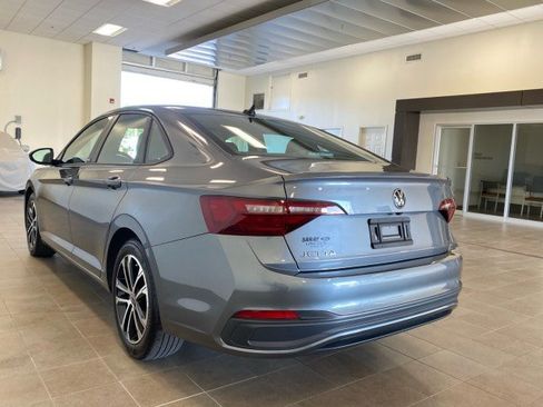 Used 2024 Volkswagen Jetta Sport FWD image 5