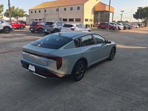 Used 2025 Kia K4 FWD image 7