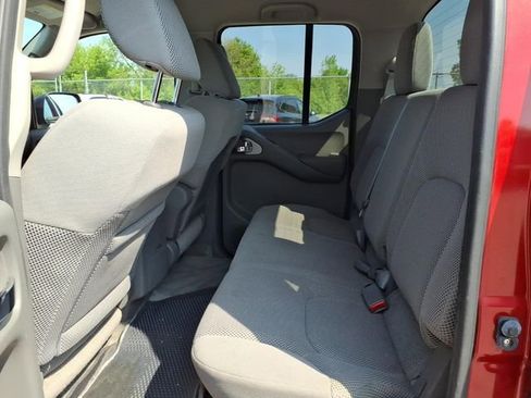 Used 2012 Nissan Frontier SV w/ SV Premium Utility Pkg AWD/4WD image 10