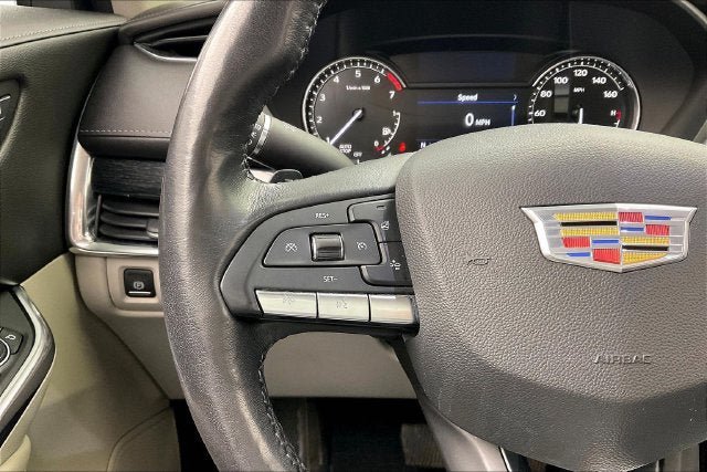 Used 2020 Cadillac XT4 Premium Luxury w/ Cold Weather Package AWD/4WD image 22