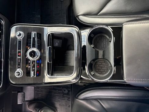 Certified 2023 Lincoln Nautilus Reserve w/ Equipment Group 201A image 34