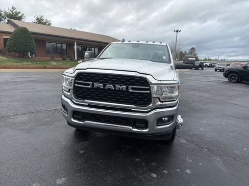 Used 2024 RAM 3500 Big Horn image 3