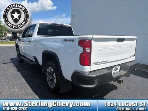 Used 2021 Chevrolet Silverado 2500 Custom w/ Custom Value Package AWD/4WD image 5