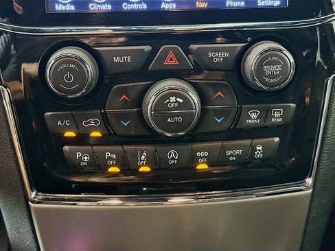 Used 2021 Jeep Grand Cherokee Limited w/ Quick Order Package 28K 80th AWD/4WD image 24