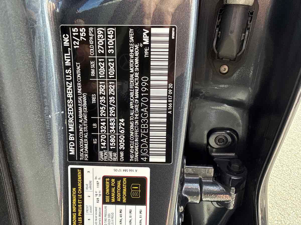 Used 2016 Mercedes-Benz GLE 63 AMG 4MATIC image 26