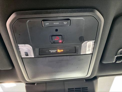 Used 2024 Toyota Tacoma TRD Off-Road image 25