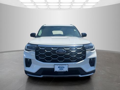 Used 2025 Ford Explorer Platinum w/ Ultimate Package RWD image 8