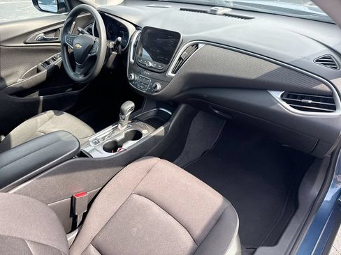 Used 2025 Chevrolet Malibu LT FWD image 30