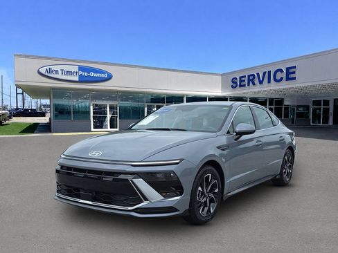 Certified 2025 Hyundai Sonata SEL FWD image 4