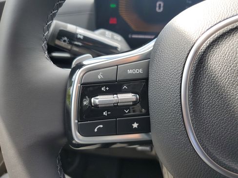 New 2026 Kia Carnival EX image 24