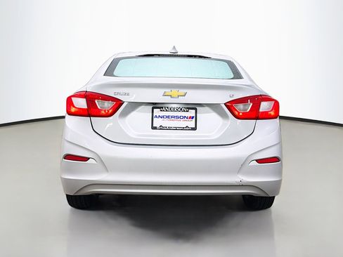 Used 2017 Chevrolet Cruze LT w/ Convenience Package image 5