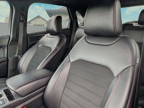 Used 2024 Ford Edge ST-Line AWD/4WD image 8