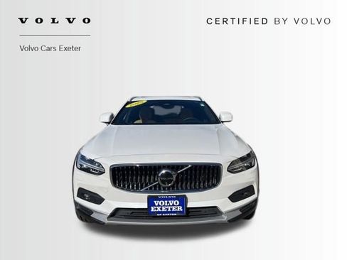 Certified 2025 Volvo V90 B6 Cross Country Ultra w/ Climate Package AWD/4WD image 2