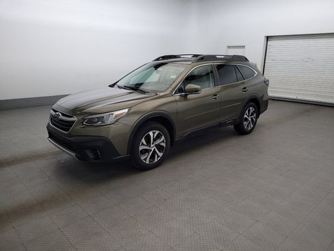 Used 2022 Subaru Outback Limited XT AWD/4WD image 2
