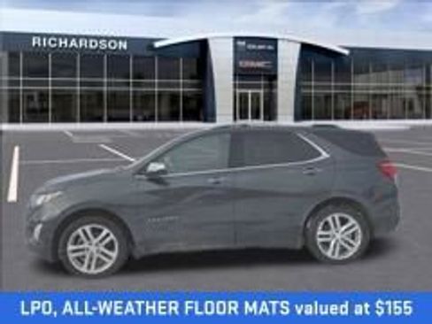 Used 2018 Chevrolet Equinox Premier image 2