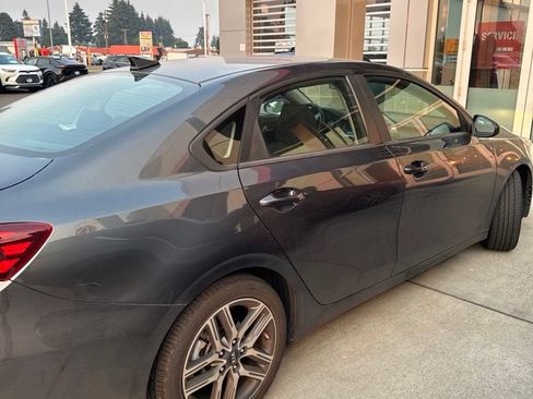 Used 2019 Kia Forte S FWD image 3