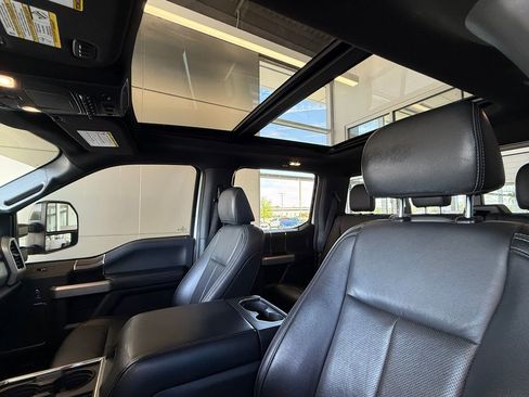 Used 2022 Ford F250 Lariat w/ Black Appearance Package AWD/4WD image 19