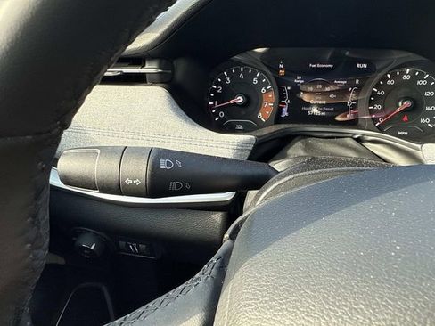 Used 2024 Jeep Compass Latitude image 37