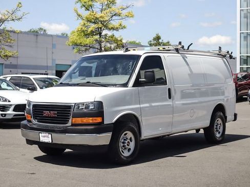 Used 2022 GMC Savana 2500 w/ Chrome Appearance Package RWD image 6