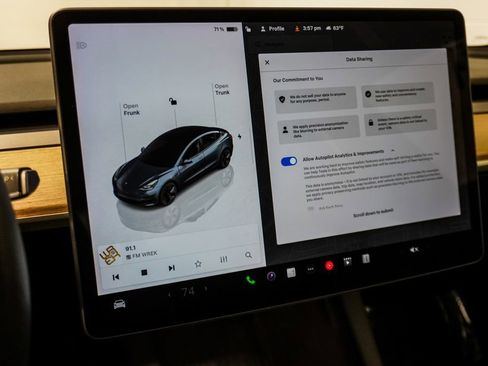 Used 2023 Tesla Model 3 Standard Range image 24