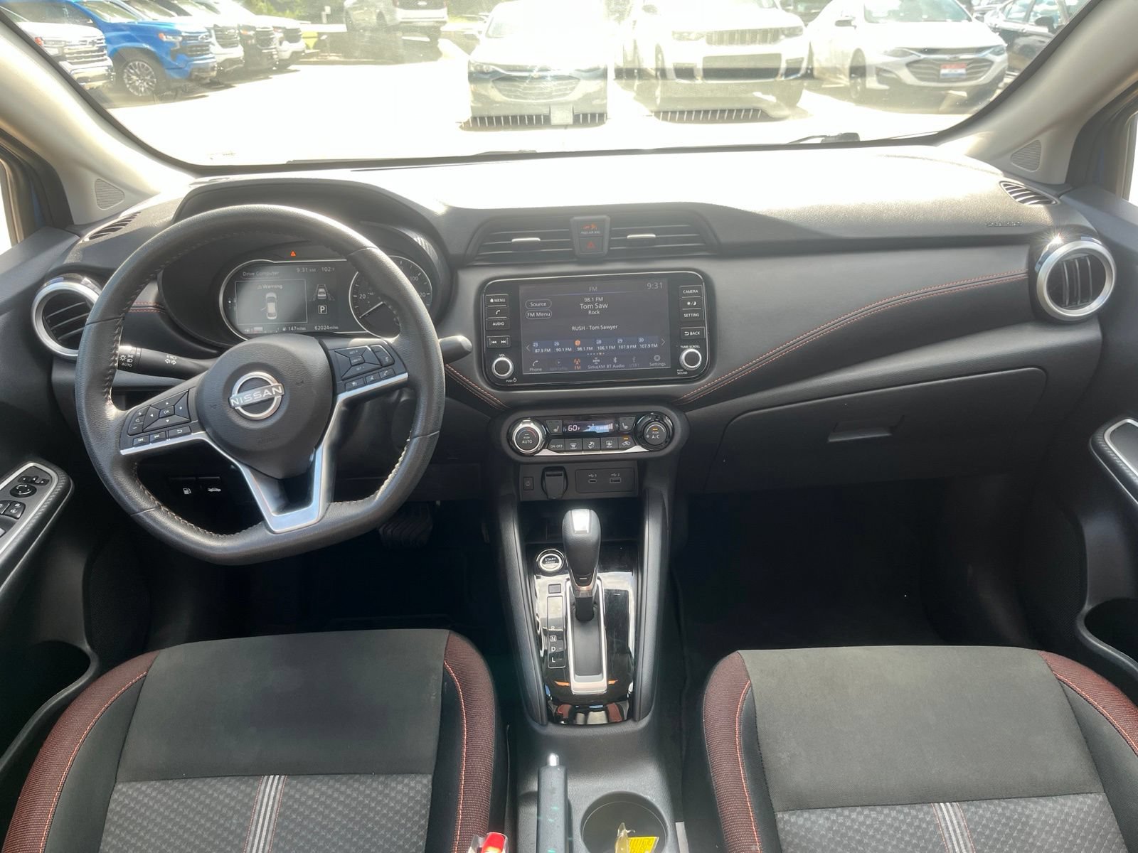 Used 2024 Nissan Versa SR FWD image 9