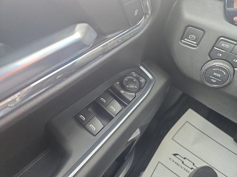 Certified 2023 Chevrolet Silverado 1500 LT AWD/4WD image 19