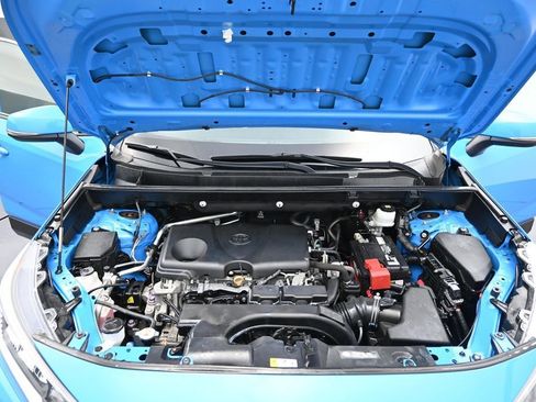 Used 2019 Toyota RAV4 XLE w/ Carpet Mat Package AWD/4WD image 28