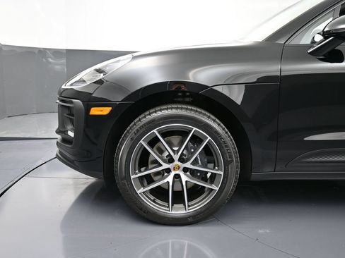 Certified 2026 Porsche Macan AWD/4WD image 12