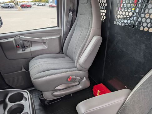 Used 2024 Chevrolet Express 2500 w/ Driver Convenience Package image 15