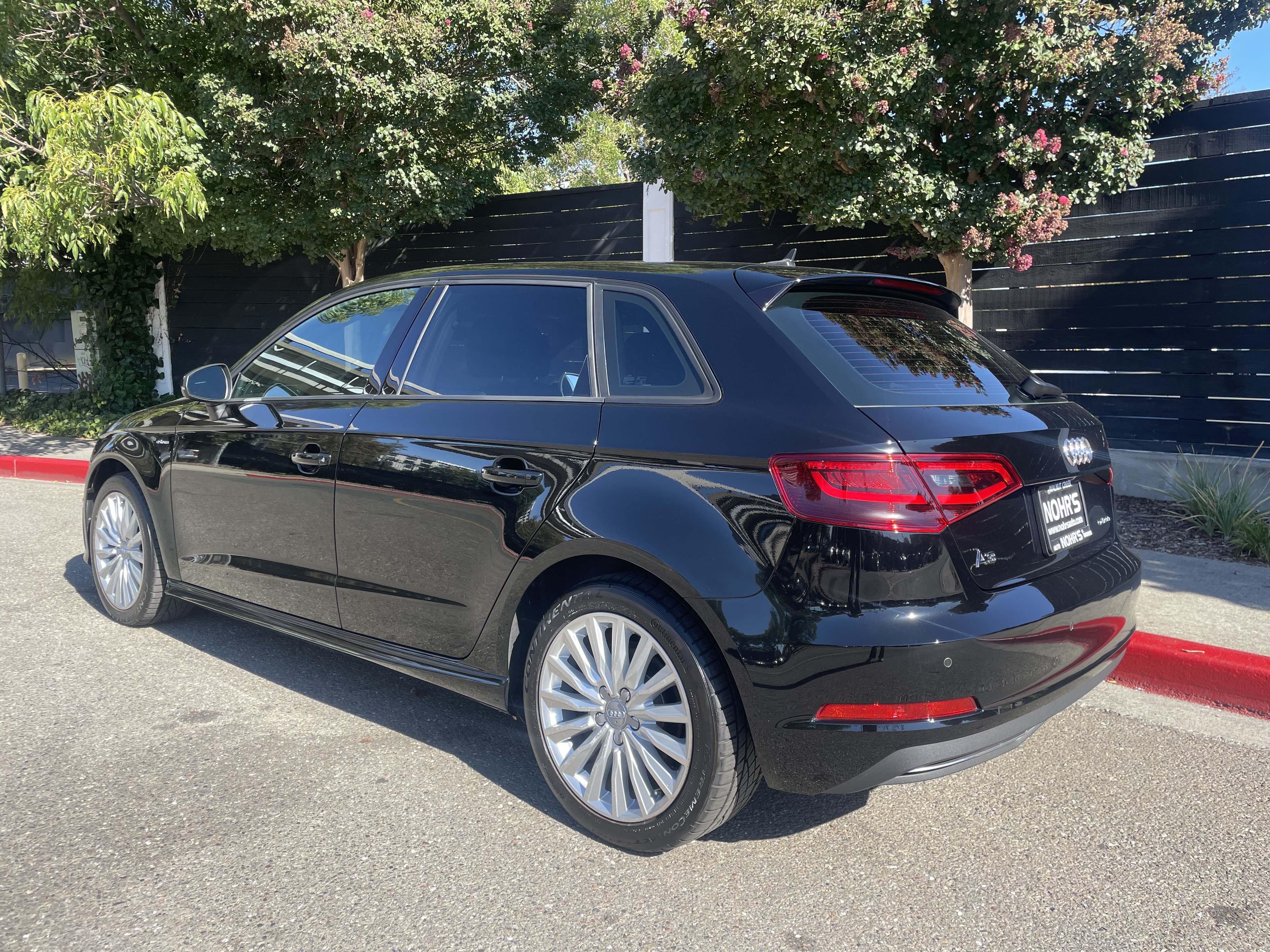 Used 2016 Audi A3 e-tron Premium w/ Audi MMI Navigation Plus FWD image 5